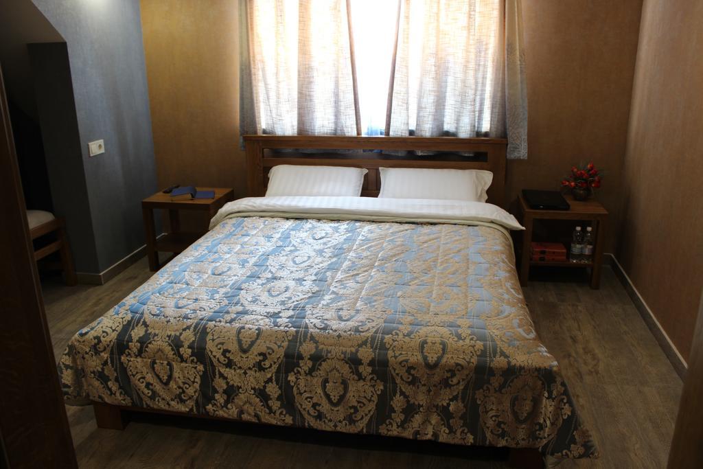 Barin House Hotel Sumî Exterior foto